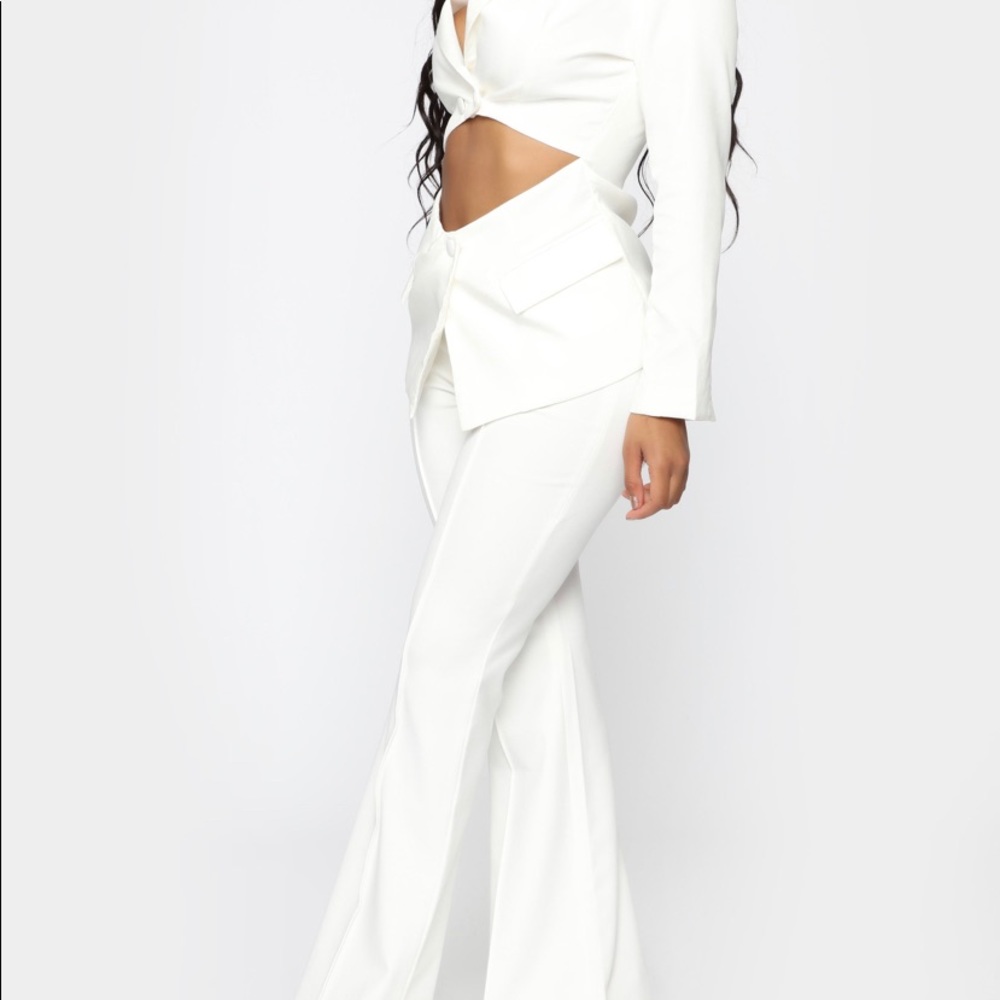 BEAUTIFUL IVORY CUT OUT BLAZER  M NWOT - Picture 4 of 5